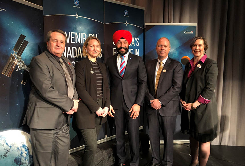 Minister Bains with Members of the Space Advisory Board