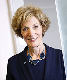 Janet Yale (Présidente)