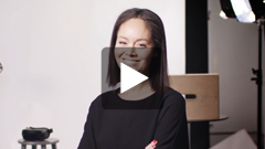 Play button: Rencontrez Nyla, entrepreneure et réalisatrice de films et de contenu de réalité virtuelle 