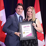 Erin Wallingham-Schultz receives a 2023 Prime Minister's Award for Excellence in Early Childhood Education from Prime Minister Justin Trudeau