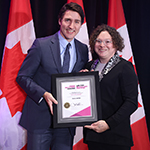 Isaac Ward reçoit le Prix du premier ministre pour l'excellence dans l'enseignement 2023 du premier ministre Justin Trudeau