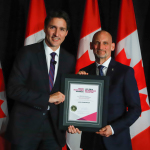 Laun Shoemaker reçoit le Prix du premier ministre pour l'excellence dans l'enseignement 2021 du premier ministre Justin Trudeau